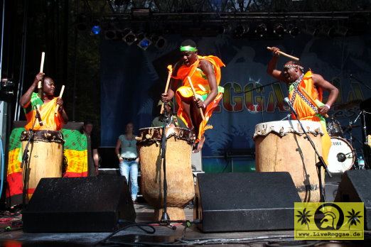 Jampara (RU) feat. Batalion and Burundi Drummers 17. Reggae Jam Festival, Bersenbrueck 07. August 2011 (22).JPG